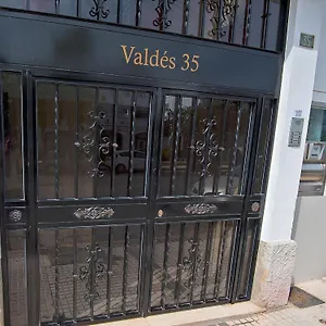 https://plaza-de-toros-3-bedroom-apartment-with-balcony.es-andalucia.com